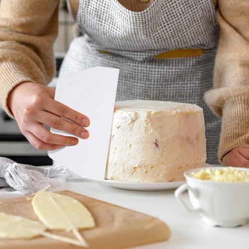 Műanyag habkártya- habsimító- trapéz alakú- közepes méretű- 19,5 cmx13 cm X13 cm